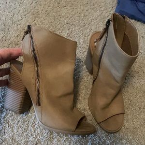 Dolce Vitae Open Toe Heel